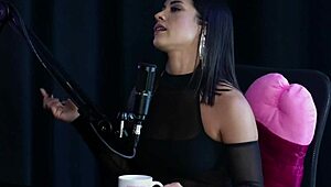 Val Mineirinha Gives Ass In Swing Cast Sheer Red! Tri Champion In Brs!