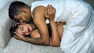 Doodhwala And Bhabhi's Intimate Meeting