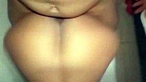 transando com uma puta no motel de quatro, ela geme tanto 😩