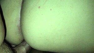 XXX ASI DE FACIL SE DEJA FOLLAR MI HIJASTRA