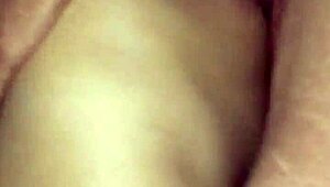 me vengo en las bragas de esta latina caliente