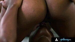 i can't resist august skye & ana foxxx fingering