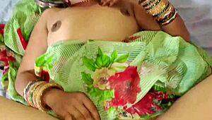 मासूम भाभी बिना शब्द के घोड़ी बन जाती है, इतनी एक्सोटिक!