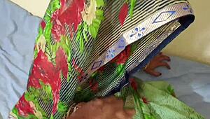 मासूम भाभी बिना शब्द के घोड़ी बन जाती है, इतनी एक्सोटिक!