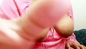 इंडियन हॉट लड़की की सीधी चुचियां भाप वाली चुदाई में