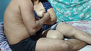 वाह, असली देसी भाभी घरेलू चुदाई कमाल की हॉट!