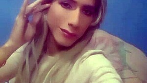 hey, wanna know how realfemboi is giving it all right now??