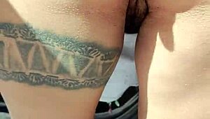 Puta Mexicana Enseña El Culo En Público Y Se Lo Manosean A Placer