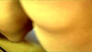 18 साल की कार्मेन किंस्ले और मैकेन्जी माइल्स वाइल्ड थ्रीसम इग्नाइट करती हैं