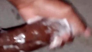 Superdarius jerks off quickly before bed