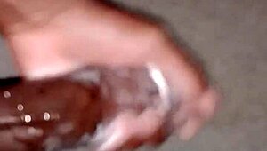 Superdarius jerks off quickly before bed