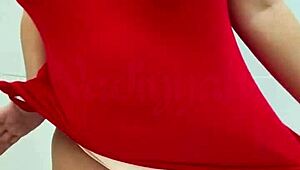 प्रेग्नेंट बेली मुझे इतना हॉर्नी और तैयार बनाती है!