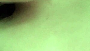 uhh, me toco while i watch u, papi