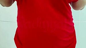 प्रेग्नेंट बेली मुझे इतना हॉर्नी और तैयार बनाती है!