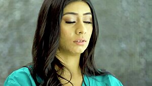 Teens massage hot babe's pussy after body rub!