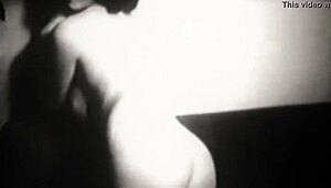 MissFD के साथ रेट्रो इंडियन स्ट्रिपटीज में इच्छा की मुक्ति