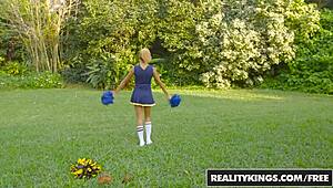 Amber Gray And Selena Sosa Give Oh In Workout