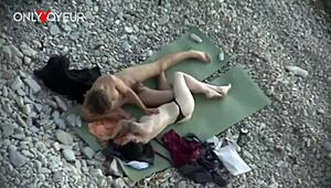 Beach voyeur watches amateur cowgirl riding to cum