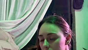 कुनहाडा हॉट एमेच्योर एक्शन में कम से गंदी हो जाती है