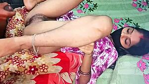 मुंबई ऑफिस में बॉस सेक्रेटरी को झुकाता है गर्म सेक्स के लिए