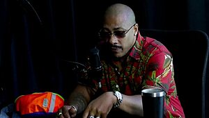 Amateur actor struggles in first porn film with persistent erection