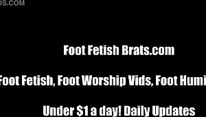 Oh wow, sexy girl worships feet!