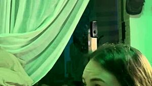 कुनहाडा हॉट एमेच्योर एक्शन में कम से गंदी हो जाती है