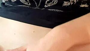 Miranielt masturbates in the shower with neighbor watching