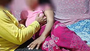 अरे, देखो मेरी हॉट लवर के साथ वाइल्ड हो गई