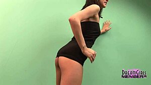 Alexis Grace Reveals Body And Sex Life