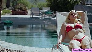 Milf Slimthick Vic Licks Petite Chanel Camryn in Hot 69