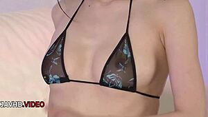 हेल याह! नोज़ोमी कोइज़ुमी की इंटेंस ब्लोजॉब कमशॉट डिलाइट के लिए!