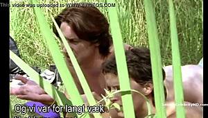 साबाइन पेट्जल, रेट्रो स्टाइल में हॉट हैंडजॉब देना चाहती हो?