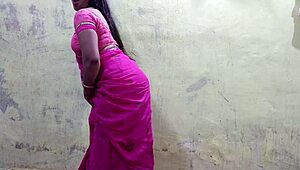 गुलाबी साड़ी भाभी इतनी खूबसूरत लग रही है, आज मैं उसे फाड़ दूंगा!