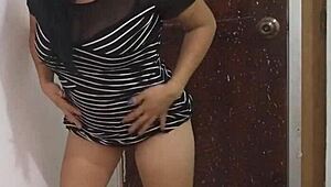 Watch sexy stepmother dance and flash her ass before the wedding?