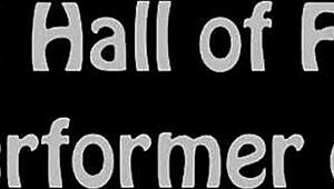 most teasing milf julia ann poses during the hottest shower