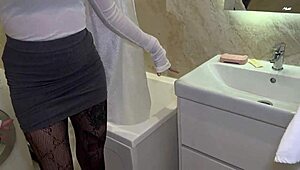 Hot Brunette Realtor Gets Wet Pussy Pounded on Tour