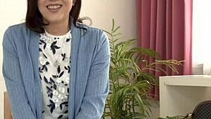 First-Time Filming of Fifty-Year-Old Housewife Kazumi Nakagishi in Intimate Handjob Scene. Her Squirting Moment Shocks!