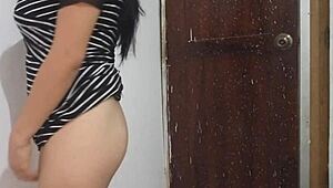 Watch sexy stepmother dance and flash her ass before the wedding?