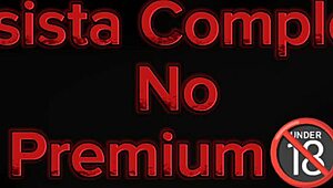 पैरों पर दूध या काया की शेव्ड चूत? 😏