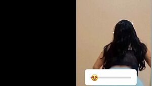 Prostitute twerks big ass in tight shorts