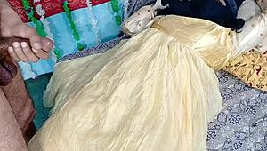 येलो ड्रेस में देसी ब्राइड को हार्ड पाउंड किया?