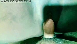 इंटेंस प्लेजर महसूस कर रही हूं जब पति मेरी टाइट पस्सी का मजा ले रहा है आउटडोर