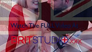 गॉर्जस ब्रिटिश 18 साल की एली, लाइक, हार्ड टीज्ड और एज्ड, समझा?