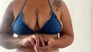 Exhibitionist Flashing Big Pussy at Night