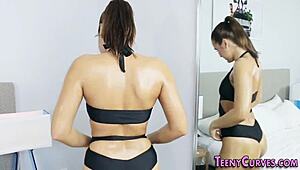 Bubble Butt Teen 18+ in High Definition Masturbation