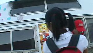 हॉट जवान 18+ स्टीफनी केन को बड़े सख्त लंड से वाइल्ड राइड में पटकता