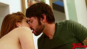 Allison Moore Feels Horny During Pussy Gaping