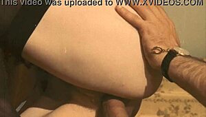 विंटेज पॉर्न में हैरी मिल्फ के साथ डाइव करो