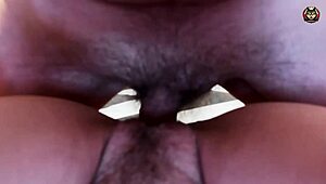 अमेचर मिल्फ घर पर जोर से फक हुई